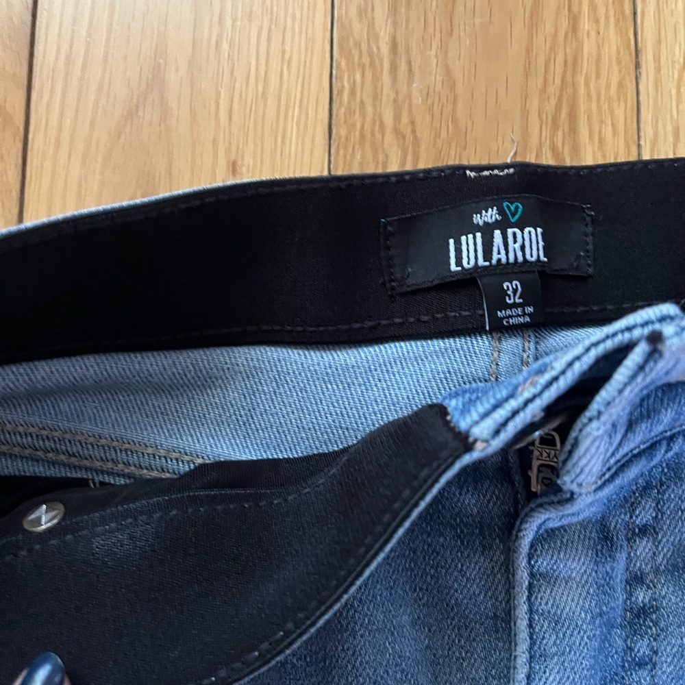 LuLaRoe Distressed Jean Shorts - Picture 7 of 7